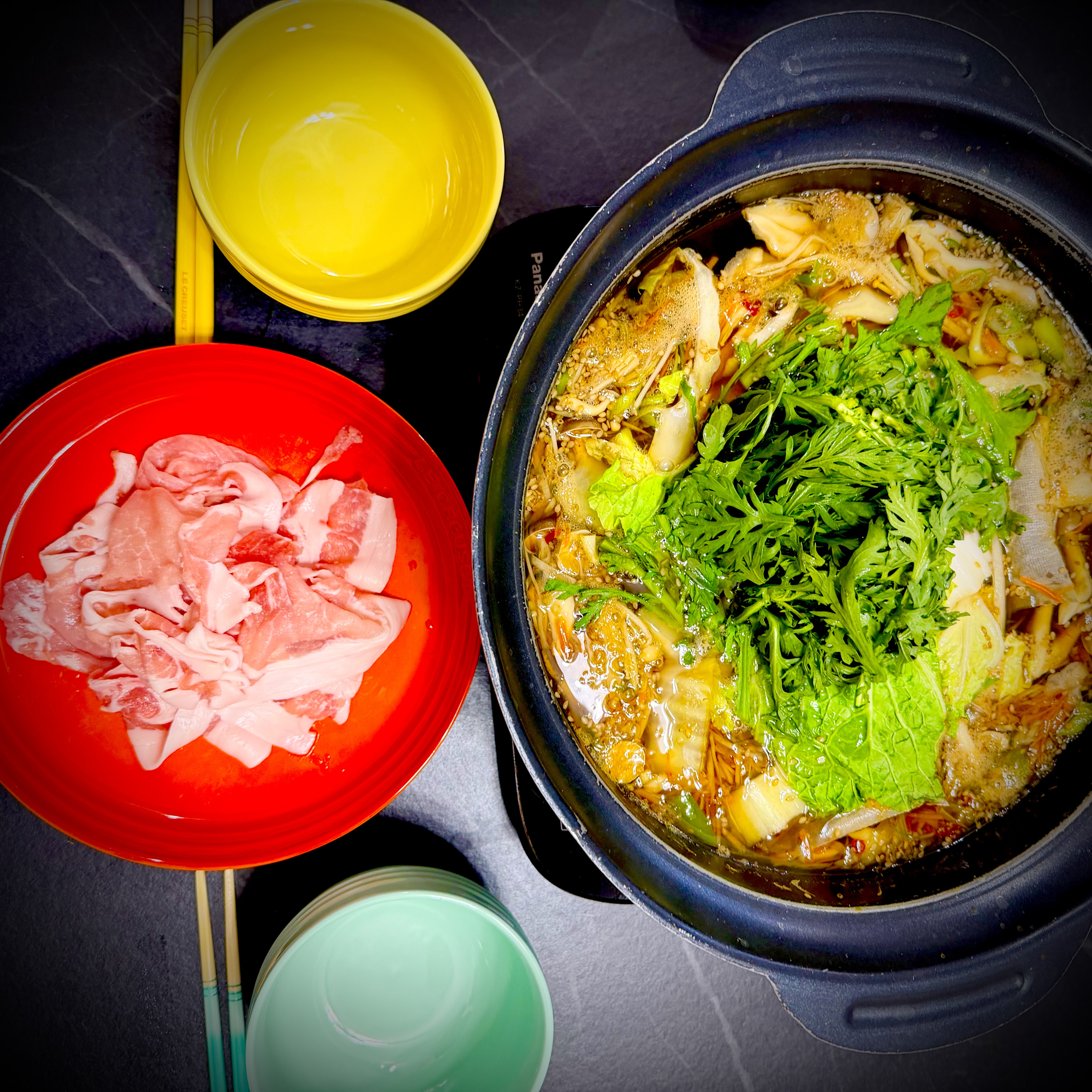 国産豚肩ロースのうま汁しゃぶしゃぶ鍋